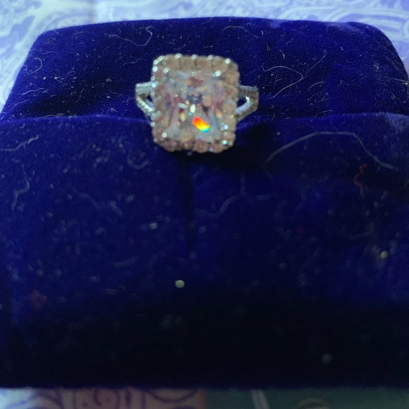 New White Sapphire 925 Sterling Silver Ring - Picture 1 of 5